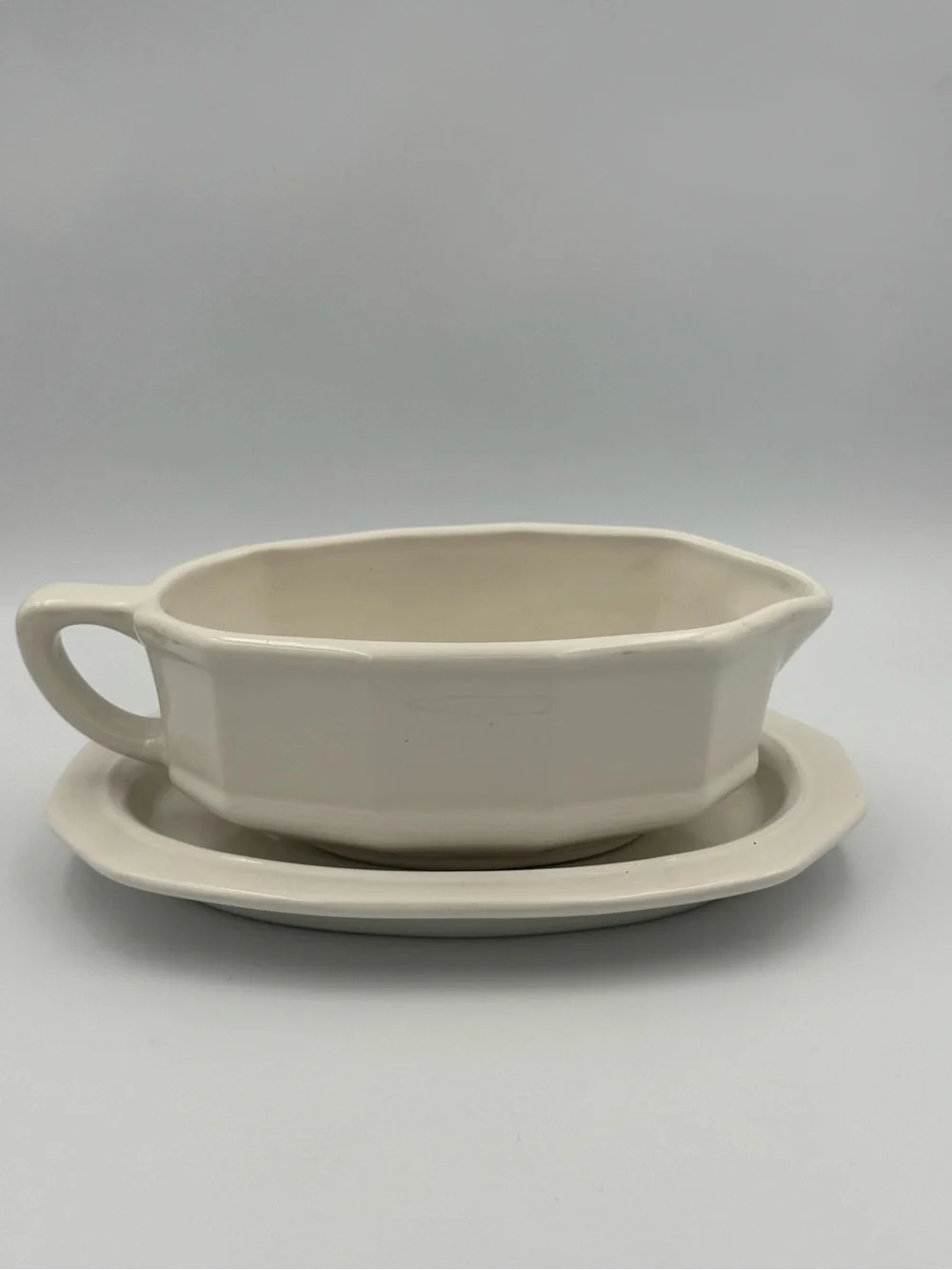 Vintage Pfaltzgraff Heritage‎ White Gravy Boat Underplate Set Creamer Tray